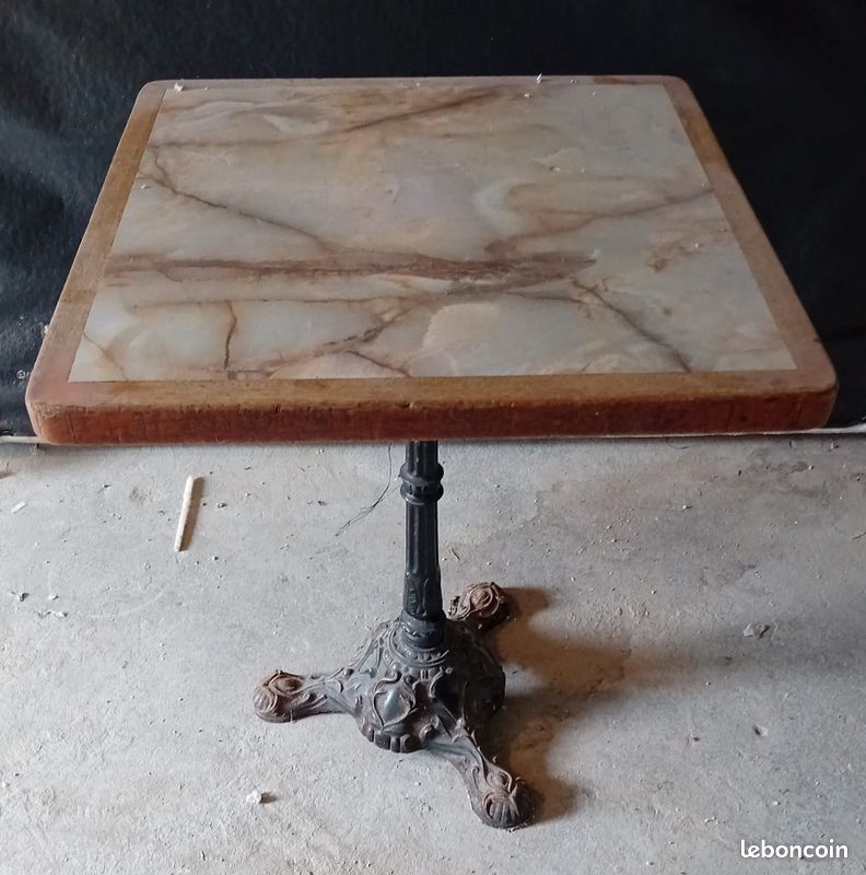 Table bistrot pied en fonte (image 1)