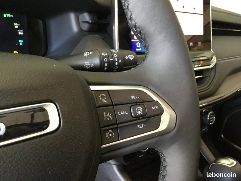 Jeep Compass 1.3 Turbo T4 240ch PHEV 4xe Summit AT6 eAWD (image 15)
