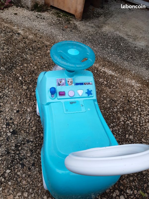Voiture enfant reine des neiges (image 3)