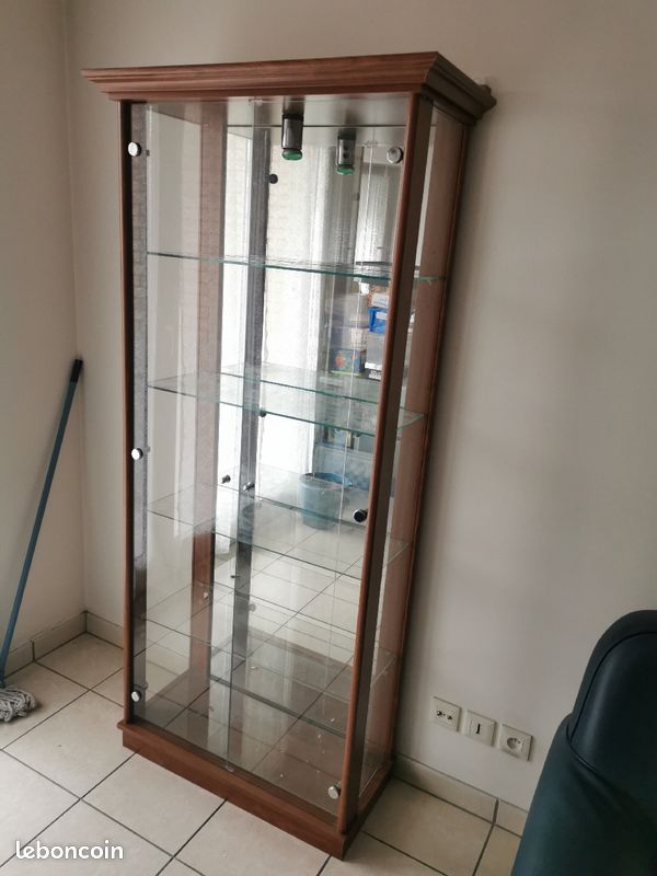 Vitrine (image 1)