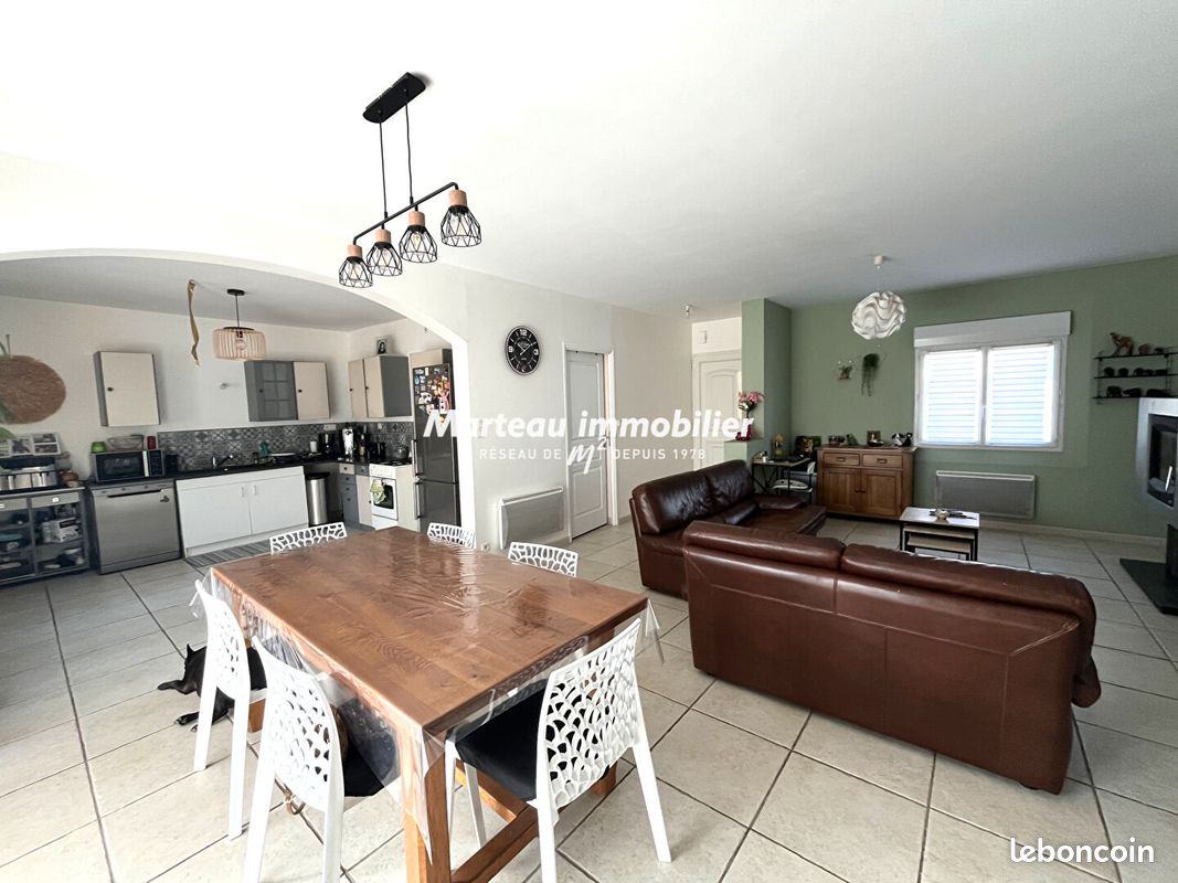Maison 5 pièces 122 m² · à Écommoy · 122 m² · 193 000 €