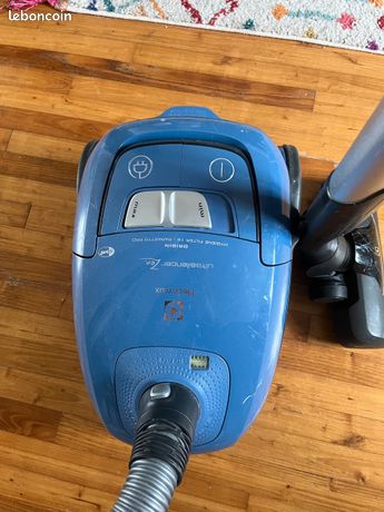 Aspirateur Electrolux Ultrasilencer Zen Électroménager