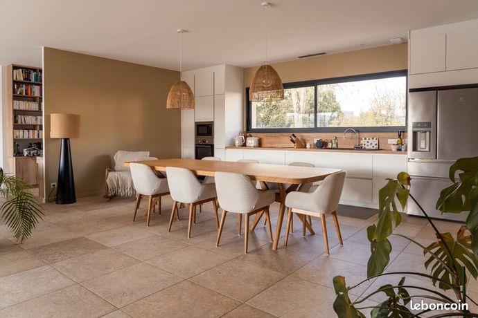 Maison 8 pièces 213 m²
