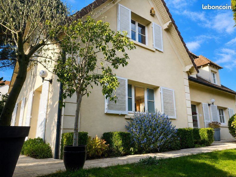Maison 9 pièces 195 m² · à Montmorency · 195 m² · 850 000 €