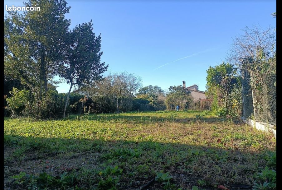 Terrain 300 m² · à Cabestany · 300 m² · 165 000 €
