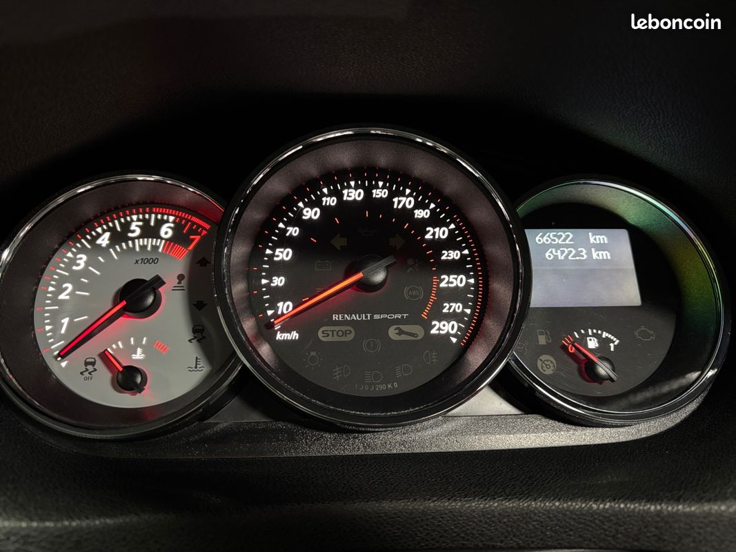 RENAULT MEGANE 2.0 16V 265 RS RED BULL RACING - 265Ch - Garantie 12 mois (image 14)