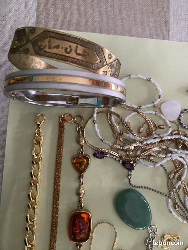 Lot De Bijoux Vintage Ethniques - Broche, Pendentif, Bracelets Perles - Occasion