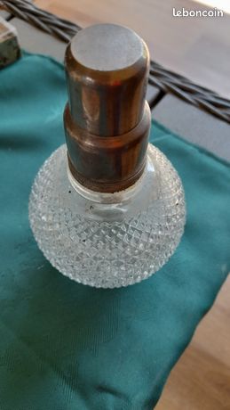 Lampe Berger ancienne en cristal taillé on Gens de Confiance