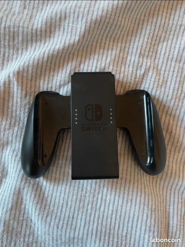 Nintendo Switch (image 7)