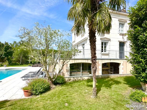 Maison 10 pièces 266 m² — 5
