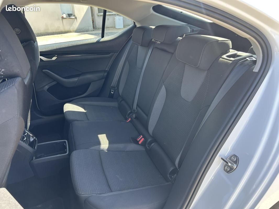 Skoda Octavia 1.5 TSI Hybrid 150 ch ACT DSG7 Selection (image 10)