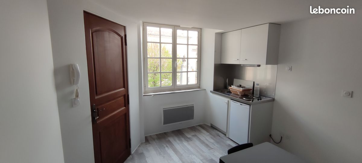 Appartement 1 pièce 24 m² · à Privas · 24 m² · 400 €