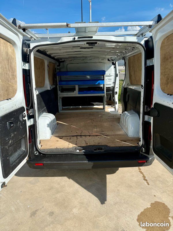 HT:14990 Renault Trafic L2H1 2.0dci 120 80000km/1ere Main/Gps/Galerie/TVA/17988 TTC (image 4)
