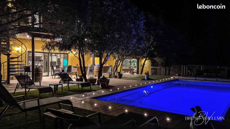 Villa 12 pièces 285 m²