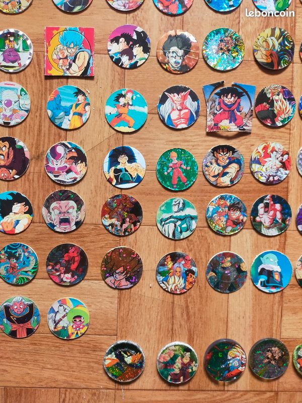 Collection de pogs Dragon Ball (image 7)