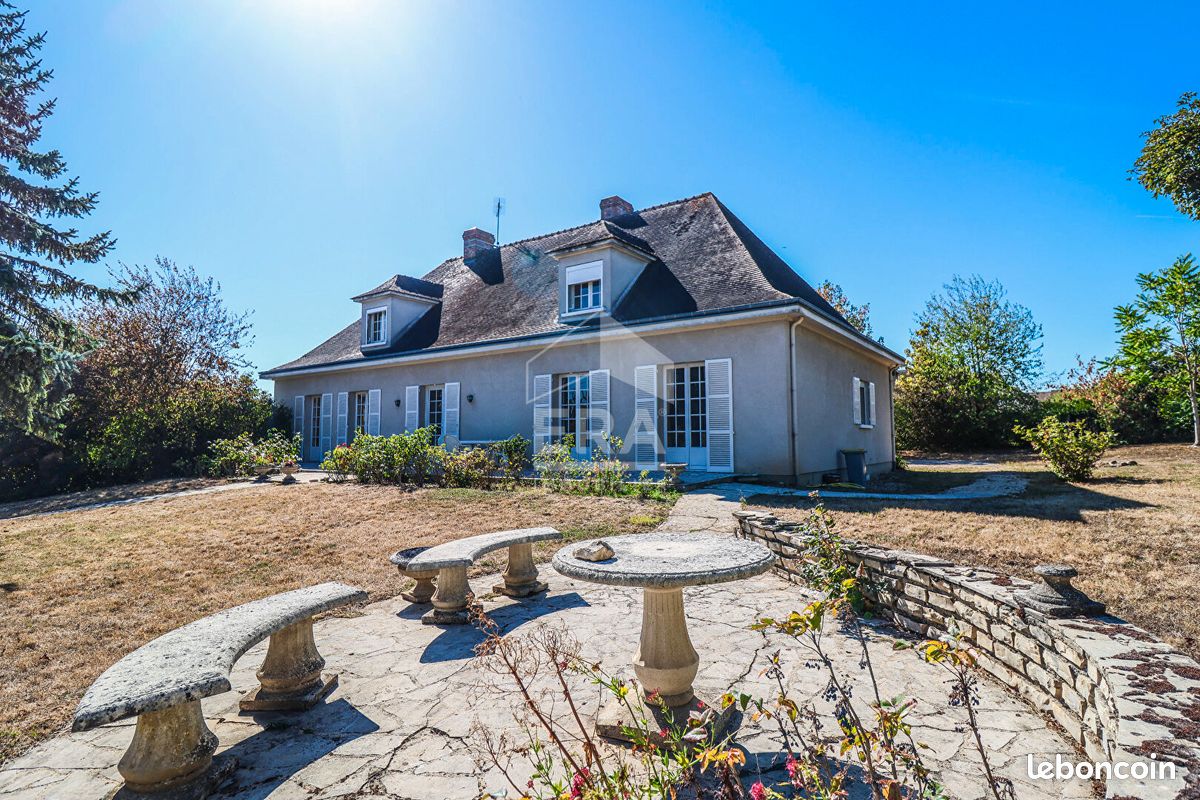 Maison 9 pièces 265 m² · à Château-Landon · 265 m² · 441 000 €