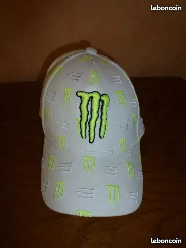 Vend une jolie casquette Monster blanche et jaune fluo taille 57 (image 1)