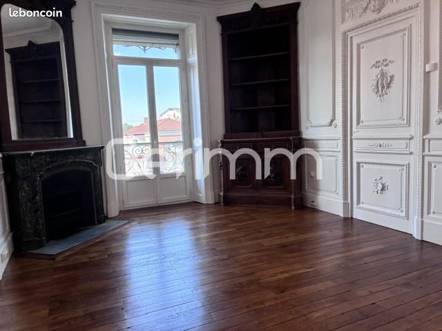 Appartement 4 pièces 117 m² · à Voiron · 117 m² · 850 €/mois
