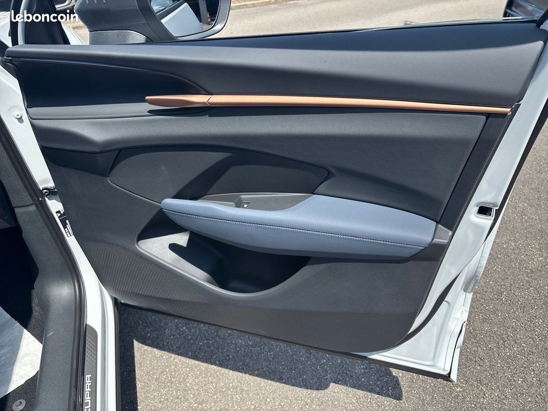 CUPRA Terramar 1.5 eHybrid 272 ch DSG6 VZ (image 28)