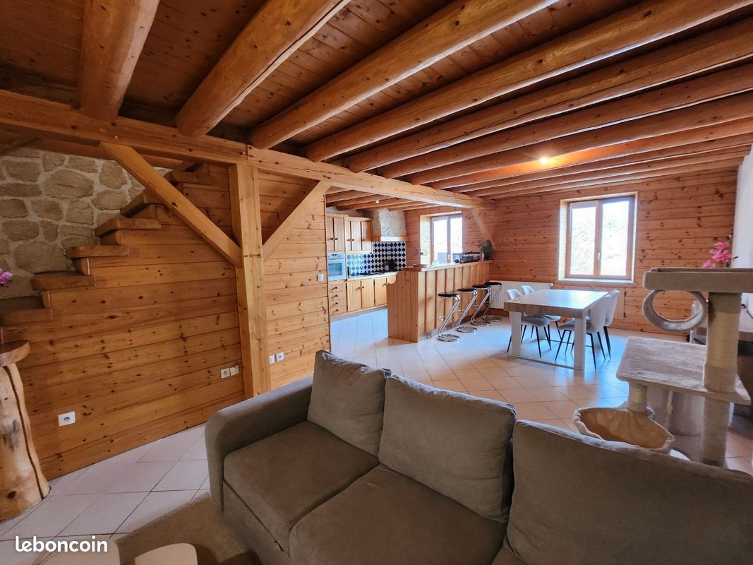 Appartement 4 pièces 80 m² · à Longchaumois · 80 m² · 900 €