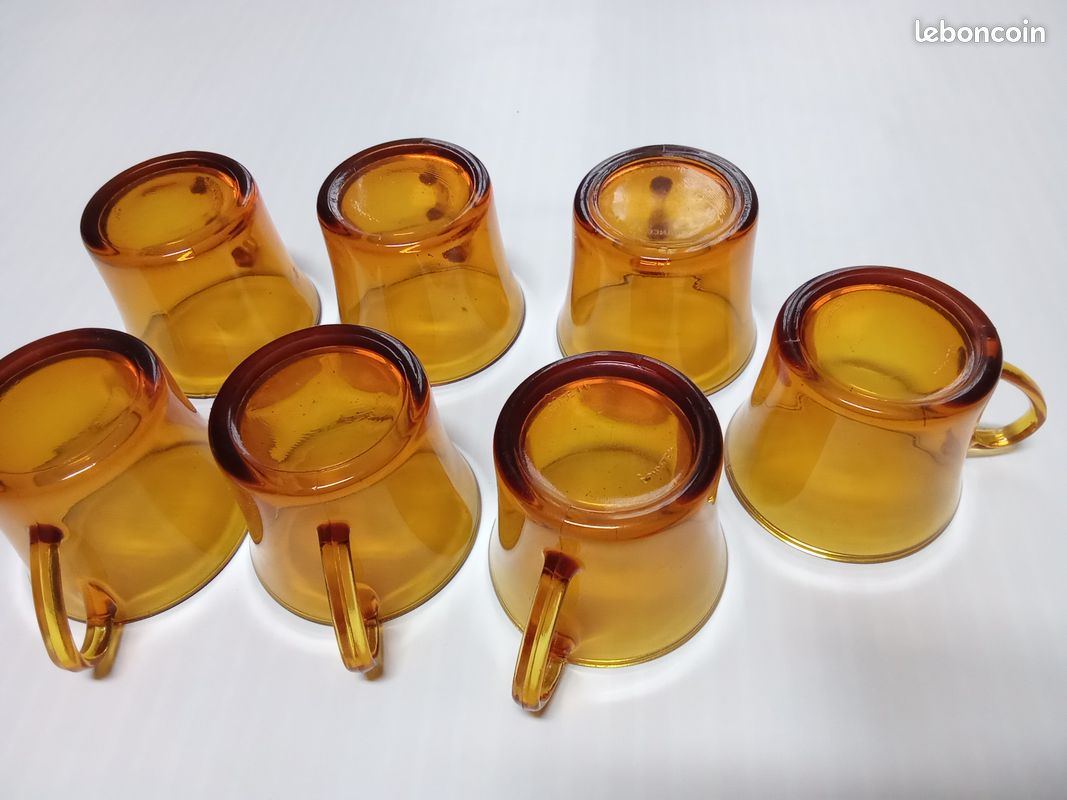 Lot 7 Tasses à Café Duralex Vintage – Années 70 – Verre Marron