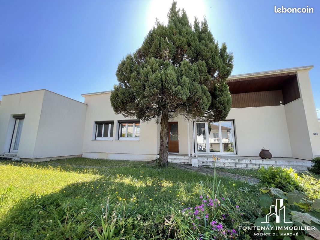 Maison 7 pièces 189 m² · à Fontenay-le-Comte · 189 m² · 213 000 €
