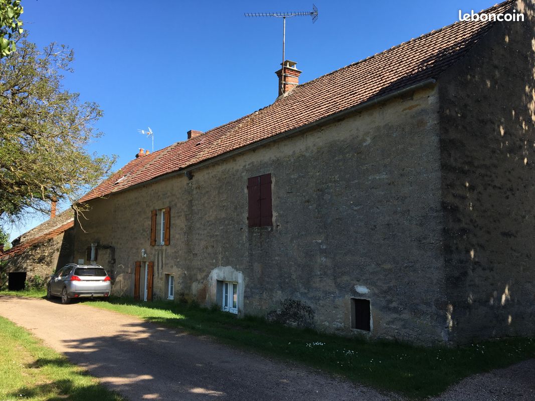 Maison 8 pièces 150 m² · à Thizy · 150 m² · 151 200 €