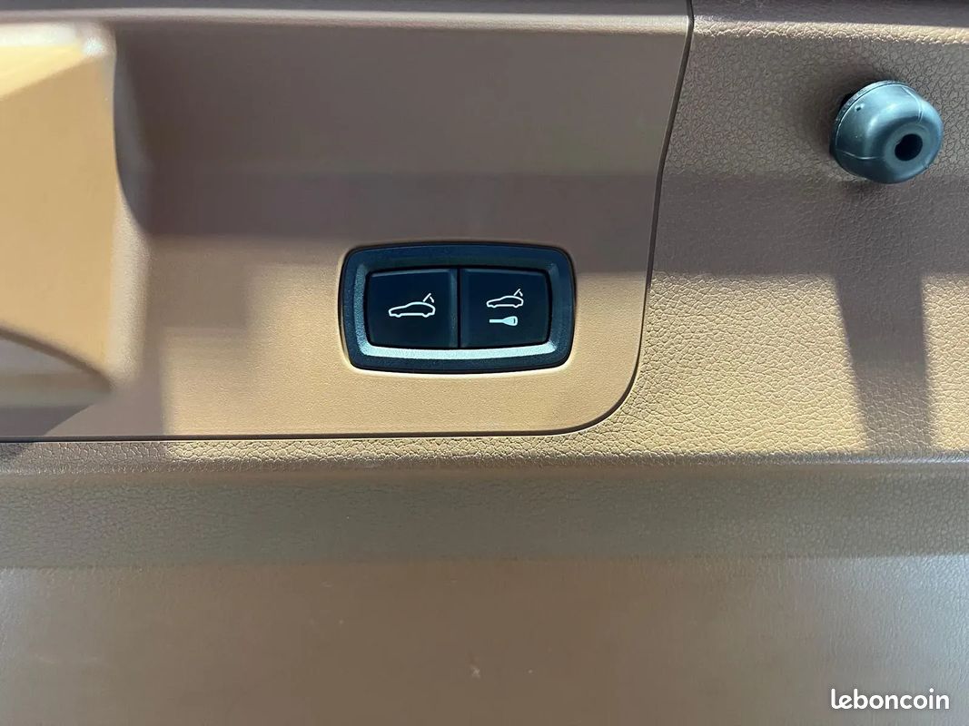 PORSCHE Panamera 462ch 4 E-Hybrid - 2019 - Toit ouvrant - Suivi complet (image 34)