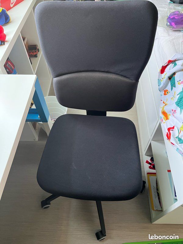 Chaise de bureau (image 1)