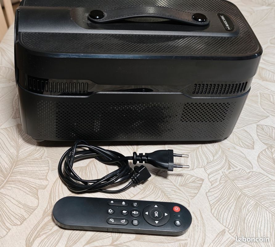 Vidéoprojecteur courte focale 0,6 (image 3)