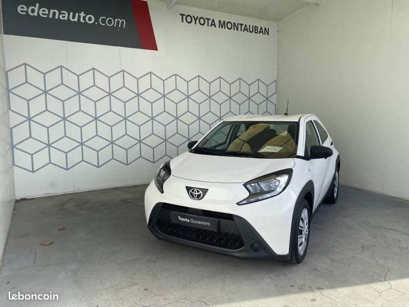 Toyota aygo x 1.0 VVT-i 72 Active (image 2)