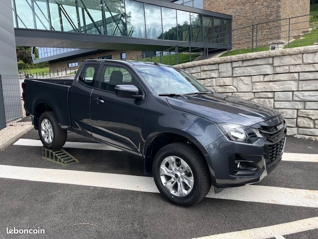 Isuzu D-MAX 2.2 DDI 164CH EVOLUTION SPACE M/T (image 1)