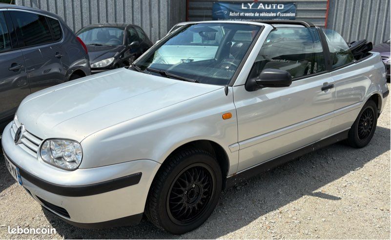 VOLKSWAGEN GOLF IV Cabriolet Karmann 1.6 i 100cv 2 Portes Pneus/Cardan et Révision Neuve « GARANTIE 3 MOIS » (image 1)