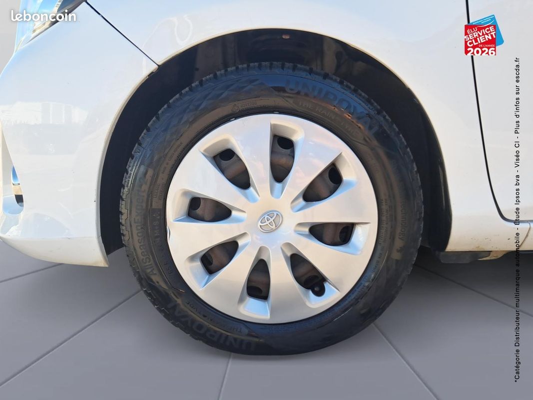 Toyota Yaris HSD 100h Dynamic 5p (image 10)