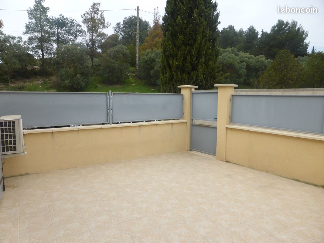 Location T2 (image 3)