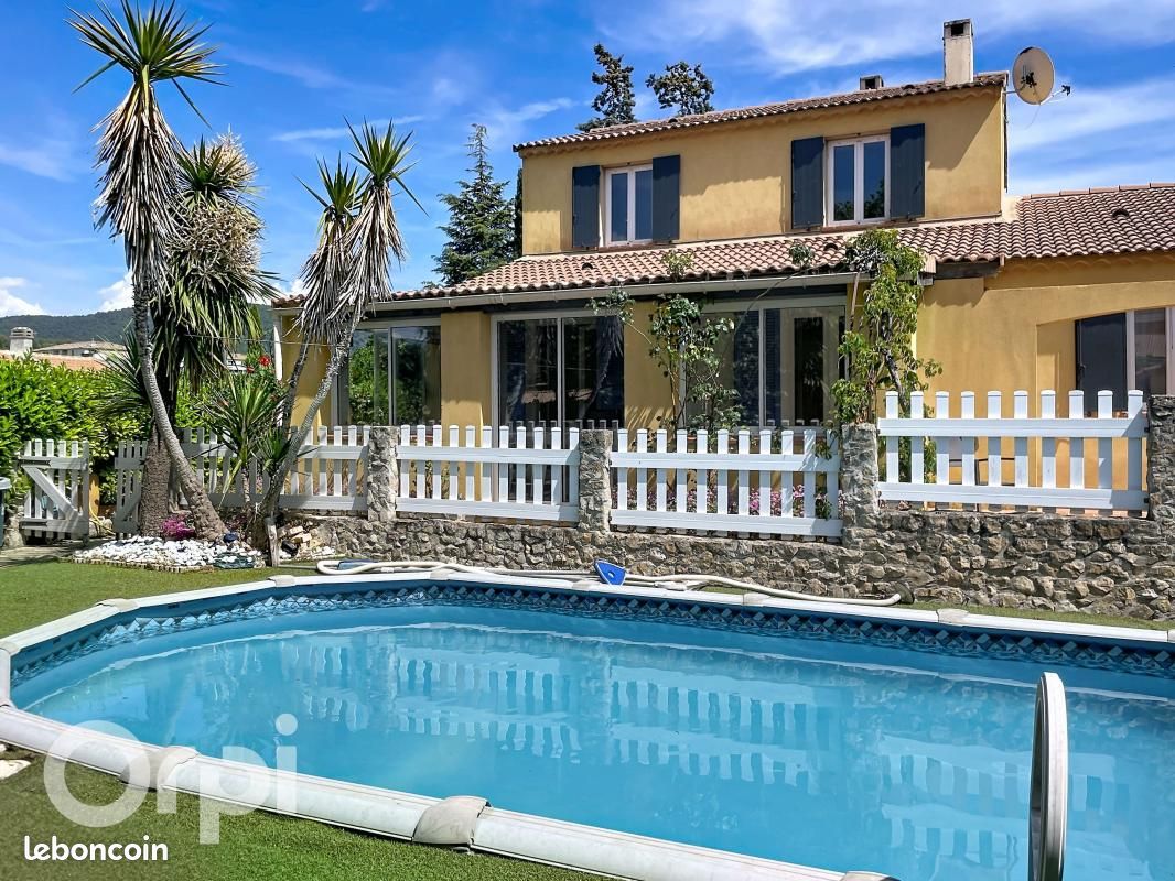 Maison 5 pièces 116 m² · à Le Beausset · 116 m² · 483 000 €