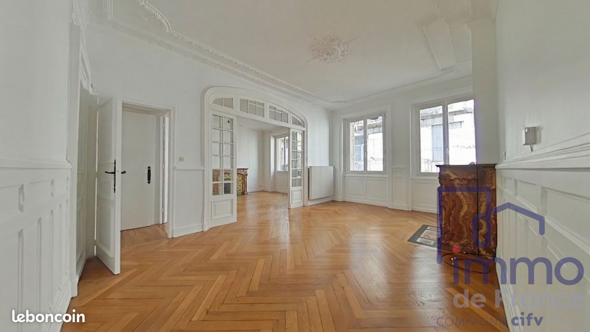 Appartement 3 pièces 73 m² · à Saint-Étienne · 73 m² · 65 000 €