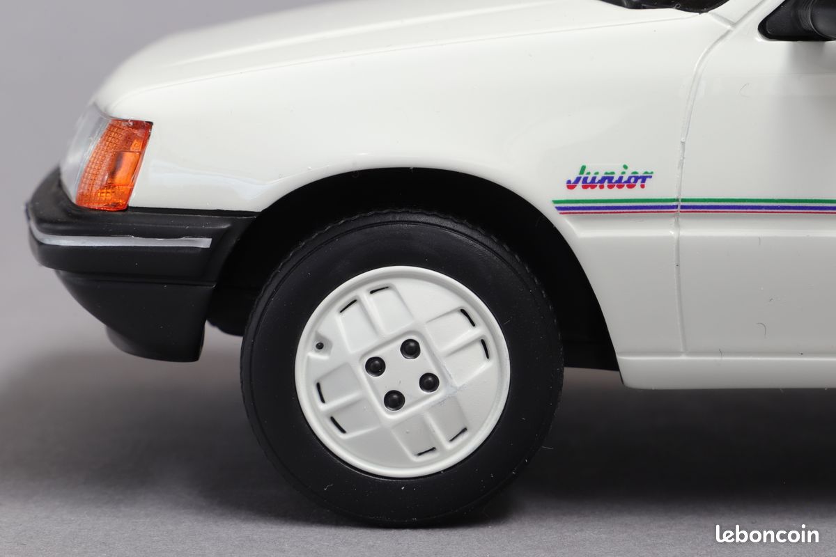 Peugeot 205 Junior Blanc Meije 1988 1/18 Otto Ottomobile (image 4)