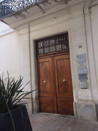 Studio 1 pièce 27 m²