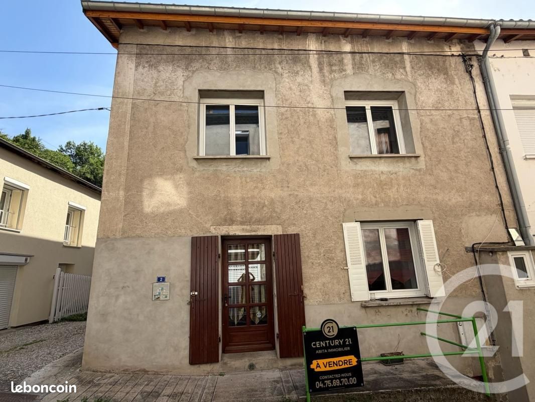 Maison 3 pièces 74 m² · à Bourg-Argental · 74 m² · 130 000 €