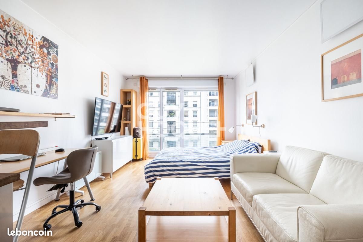 Appartement 1 pièce 27 m² · à Courbevoie · 27 m² · 250 000 €