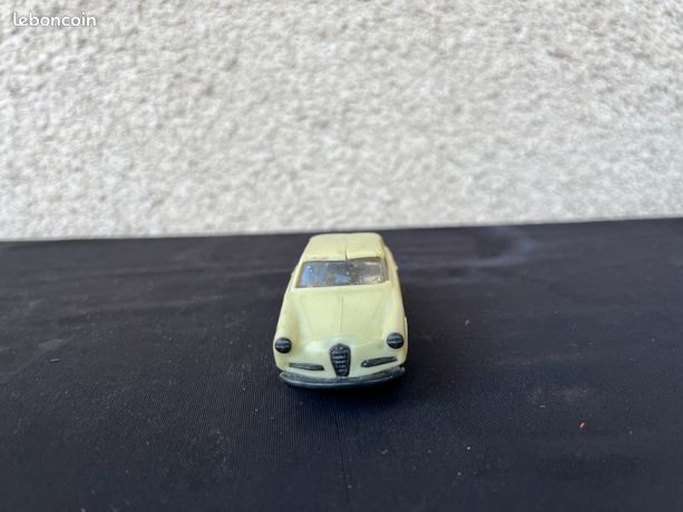 Ancienne Norev Alfa Romeo Sprint 1300 N°11 – Miniature 1/43 Jaune, Collection