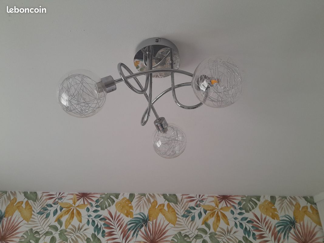 Plafonnier moderne (image 1)