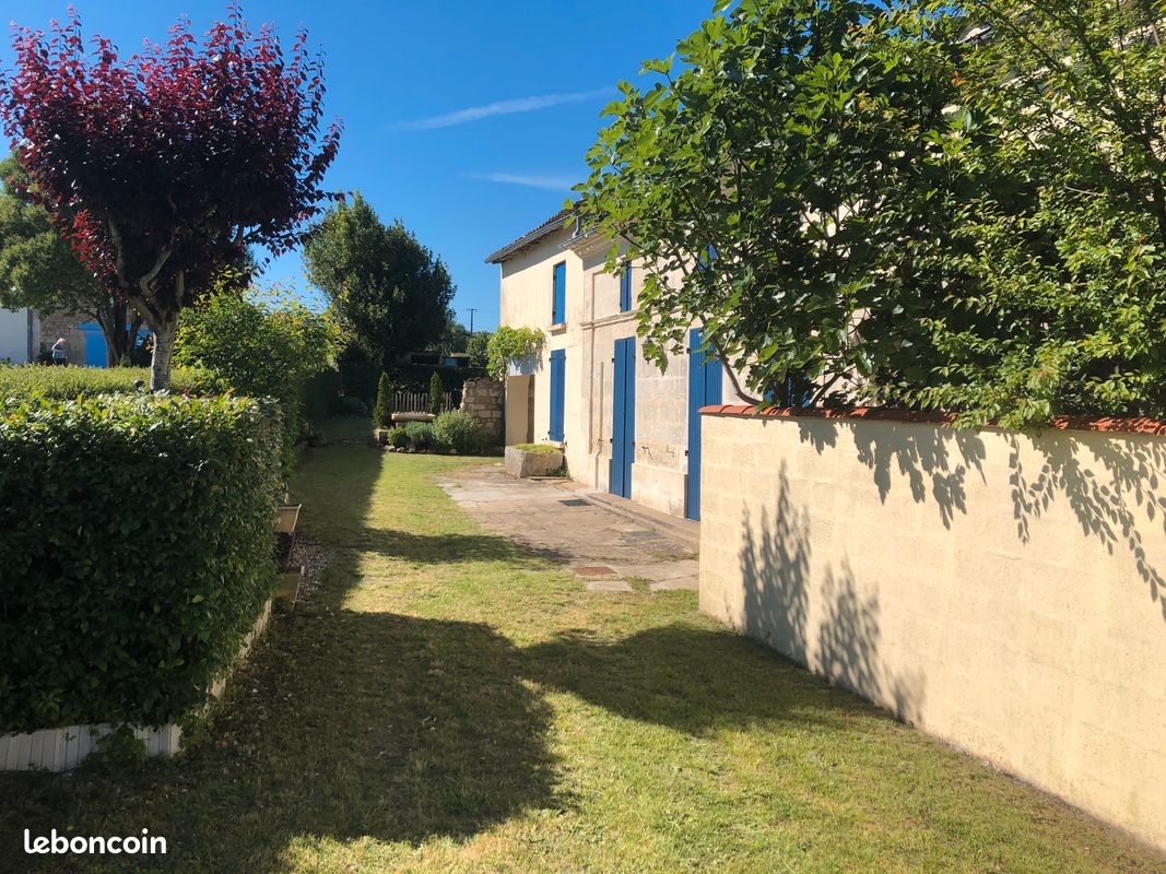 Maison de village proche royan (image 1)