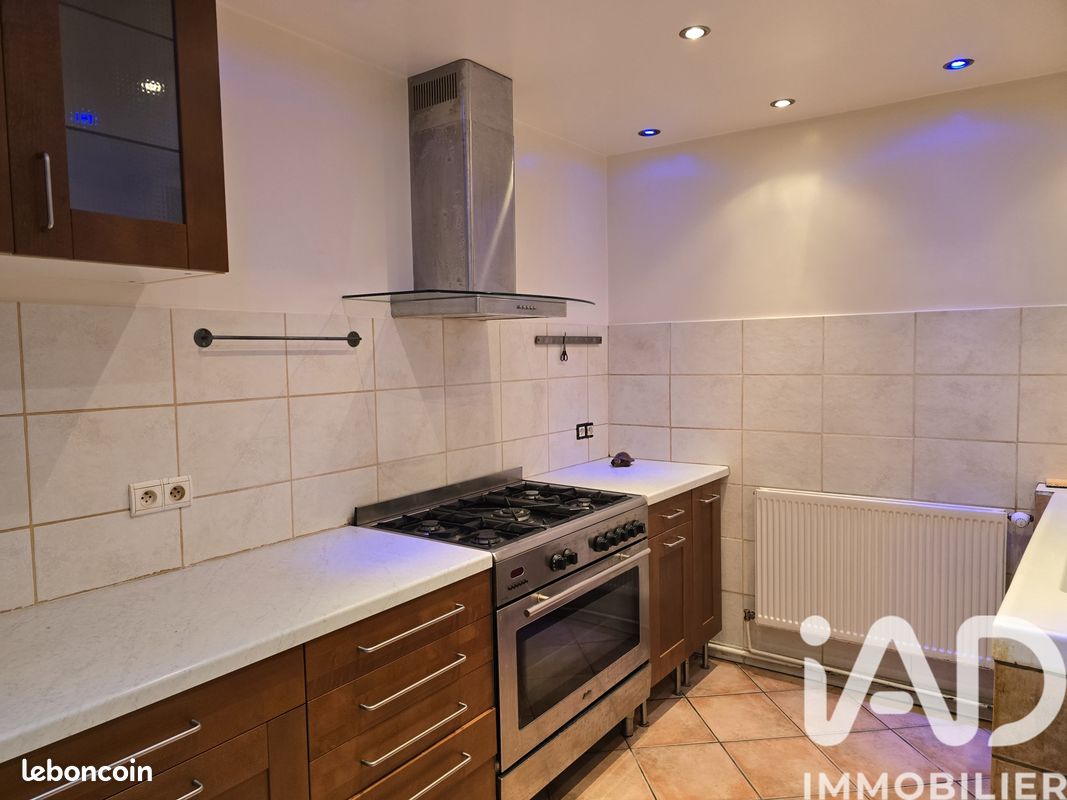 Maison 4 pièces 90 m² · à Villiers-Saint-Georges · 90 m² · 96 000 €