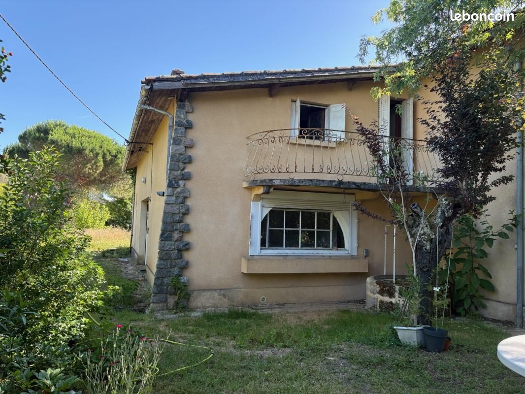 Maison 90 m² · à Arveyres · 90 m² · 100 000 €