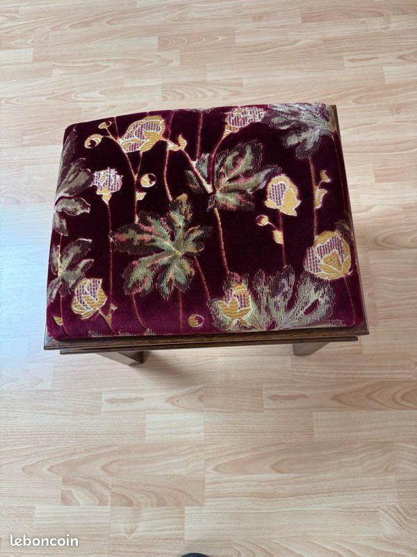 Tabouret rouge (image 2)