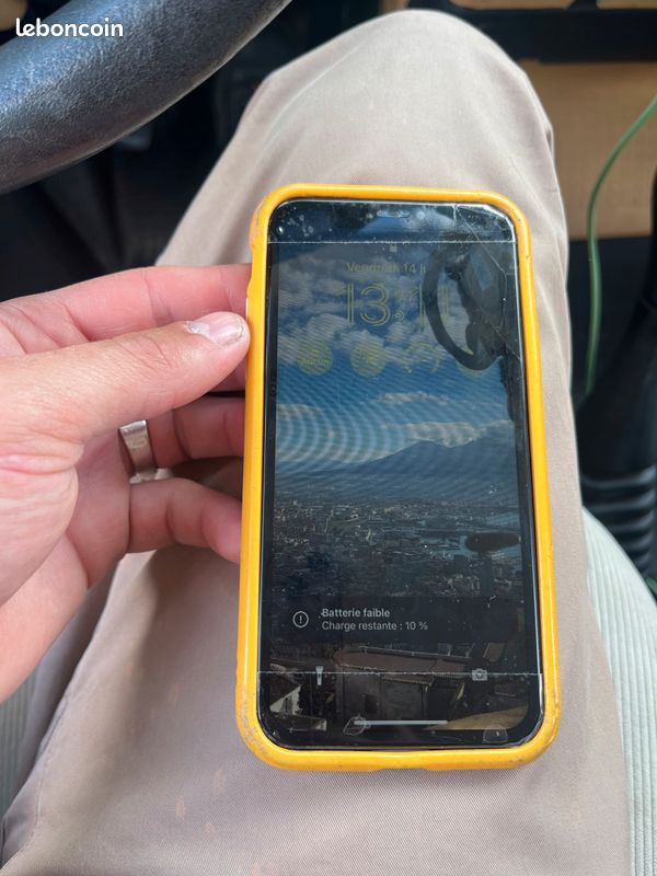 IPhone X 64go (image 1)