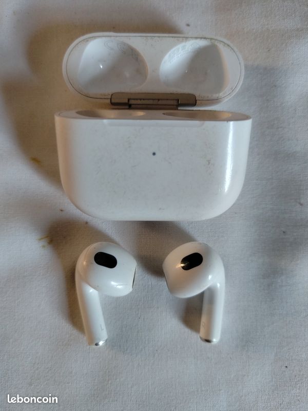 Air pod 1 (image 1)
