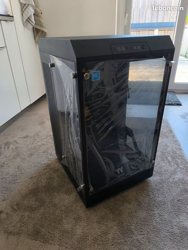 Vends gr1'dz tour thermaltake 900 (image 1)